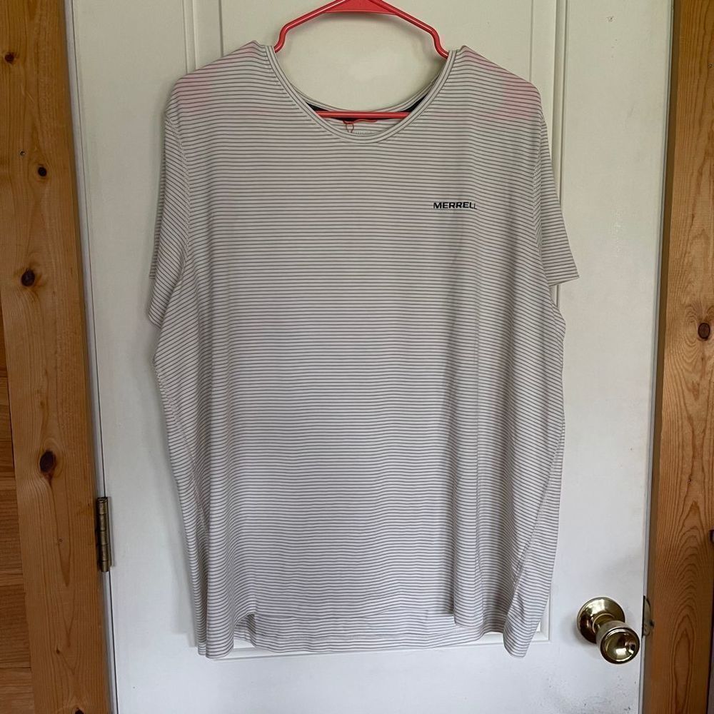 NWOT mens Merrell top XXL
